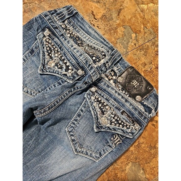 Miss Me Cuffed Capri Size 26 Embezzled Y2K Denim  ‎ Inseam 20"  (J1) - Picture 9 of 10